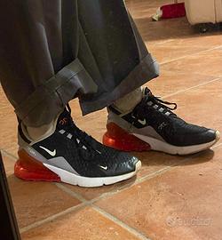 Nike Air Max 270 - Nero/Grigio/Rosso