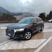 Audi Q7 3.0 TDI 272 CV 4x4-Tetto-Gancio-Xenon-7Pos
