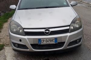 opel astra 1.700cc 101cv del 2004