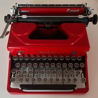 Macchina da scrivere Everest