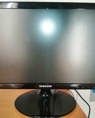 Monitor Samsung LS19C150