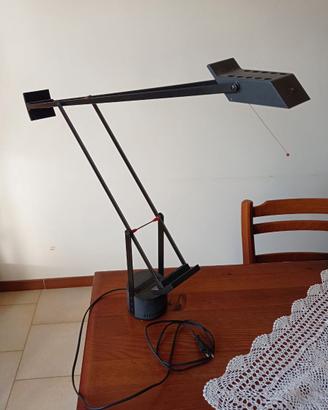 Lampada Artemide da scrivania - modello Tizio