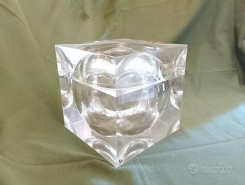 Ice bucket in lucite