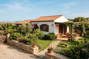 Referenziata, casa singola con giardino per c