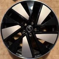 Kit 4 cerchi in lega Audi Rs R21”