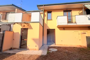Villetta a schiera di 103 m² con 3 locali e box au