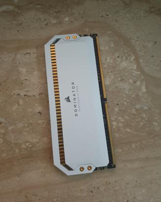 corsair dominator ddr4 8gb 3200