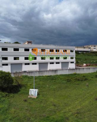 Locale commerciale, Contrada San Giovanni in Go...
