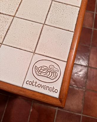 Tavolo in legno massello e piastrelle Cottoveneto