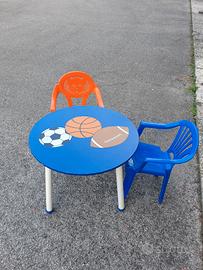 tavolino in legno per bambini + due sedioline