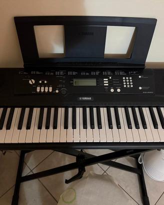 tastiera Yamaha EZ 220