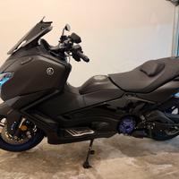 Yamaha T-MAX 560 ABS  MY25 ICON BLACK