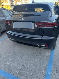 jaguar e pace total black R dymanic