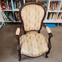 Poltrona foderata d'epoca