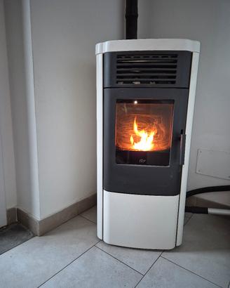 Stufa a pelle Edilkamin 9 kw