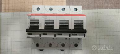 ABB S804N C125 INTERRUTTORE AUTOMATICO