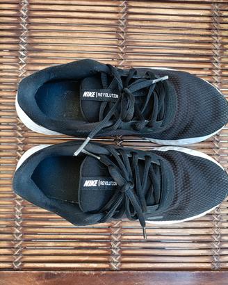 Scarpe Nike Revolution 