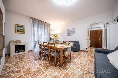 3 LOCALI A REGGIO NELL'EMILIA