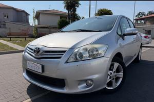 Toyota Auris 2.0 D-4D SOL #11110