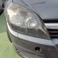 Proiettore destro OPEL ASTRA H del 2006