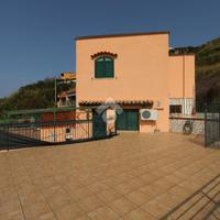 PORZIONE DI BIFAMILIARE A AGROPOLI