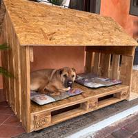 Cuccia per cani in pallet - artigianale
