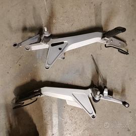pedane Honda Hornet 900 anno 2002