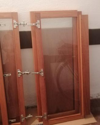 4 antine in legno con doppio vetro + scaffali
