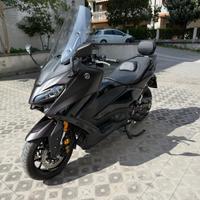 Yamaha T-Max 560 Tech Max - 2025