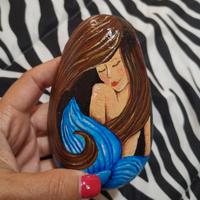 sasso dipinto a mano 