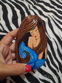 sasso dipinto a mano 