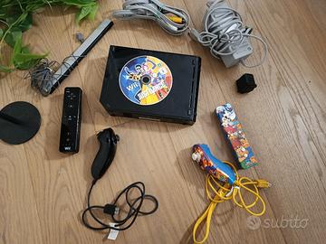 Nintendo Wii Nera + Accessori  e gioco 