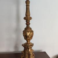 Torciere antico in legno intagliato e dorato