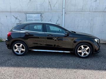 Mercedes GLA 200 d Automatic 4MATIC Premium — AMG 