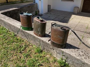 vecchie pompe a zaino in rame
