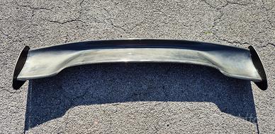 Alettone spoiler in carbonio completo di staffe