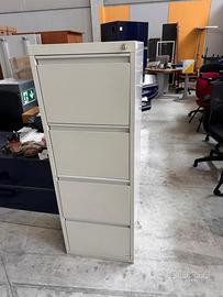 Cassettiera in metallo con 4 cassetti