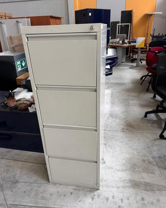 Cassettiera in metallo con 4 cassetti