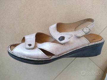 Sandali Finn Comfort
