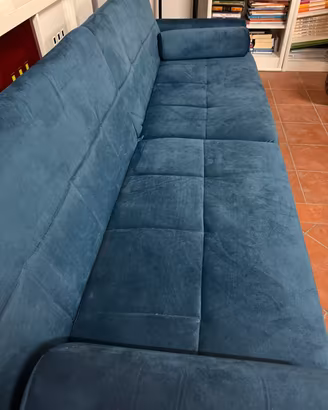 Divano mai utilizzato