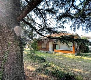 VILLA SINGOLA A BREGNANO