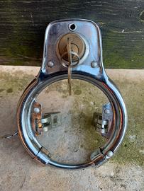 Lucchetto bloccaruota da telaio