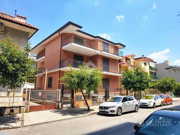 VILLA SINGOLA A POMIGLIANO D'ARCO