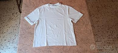 T-SHIRT OVERSIZE CROP CON SVOLTE ALLE MANICHE 