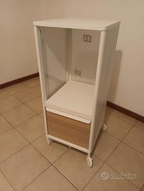 Mobiletto IKEA Bekant