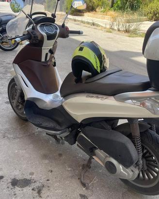 Beverly Piaggio 300