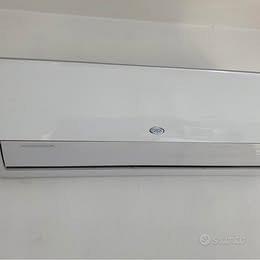 Impianto split condizionatore aria calda/fredda Ar