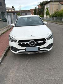 Mercedes Benz AG