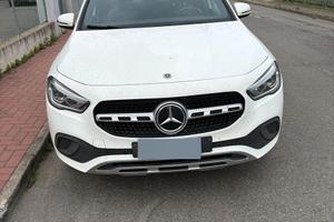 Mercedes Benz AG
