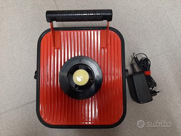 Faro LED a batteria